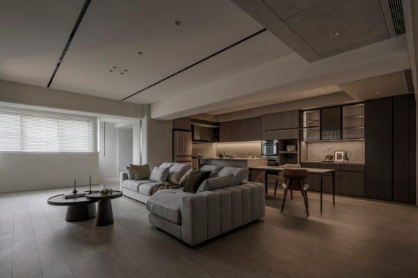 C. HOUSE