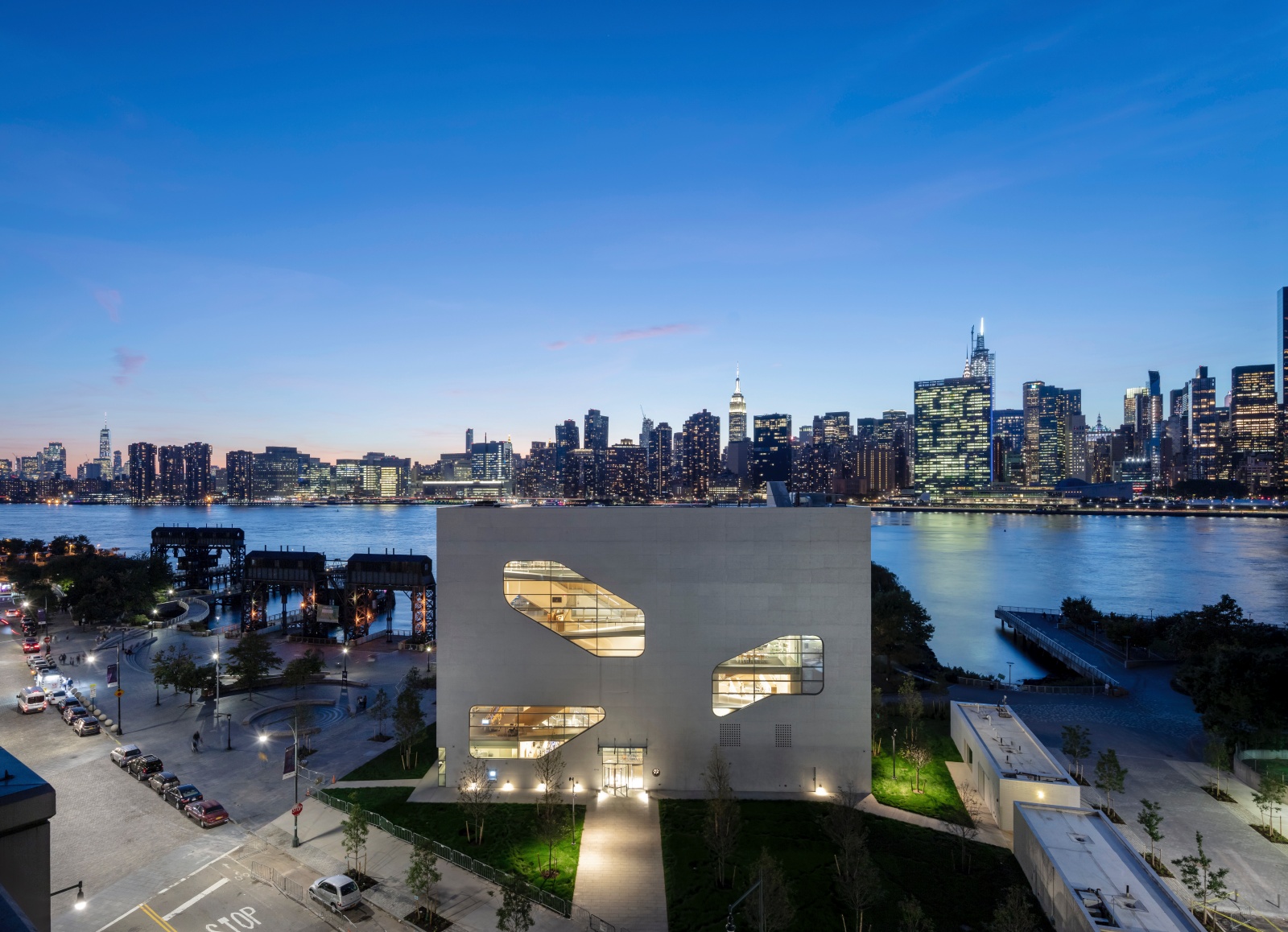 Hunters Point Library-1