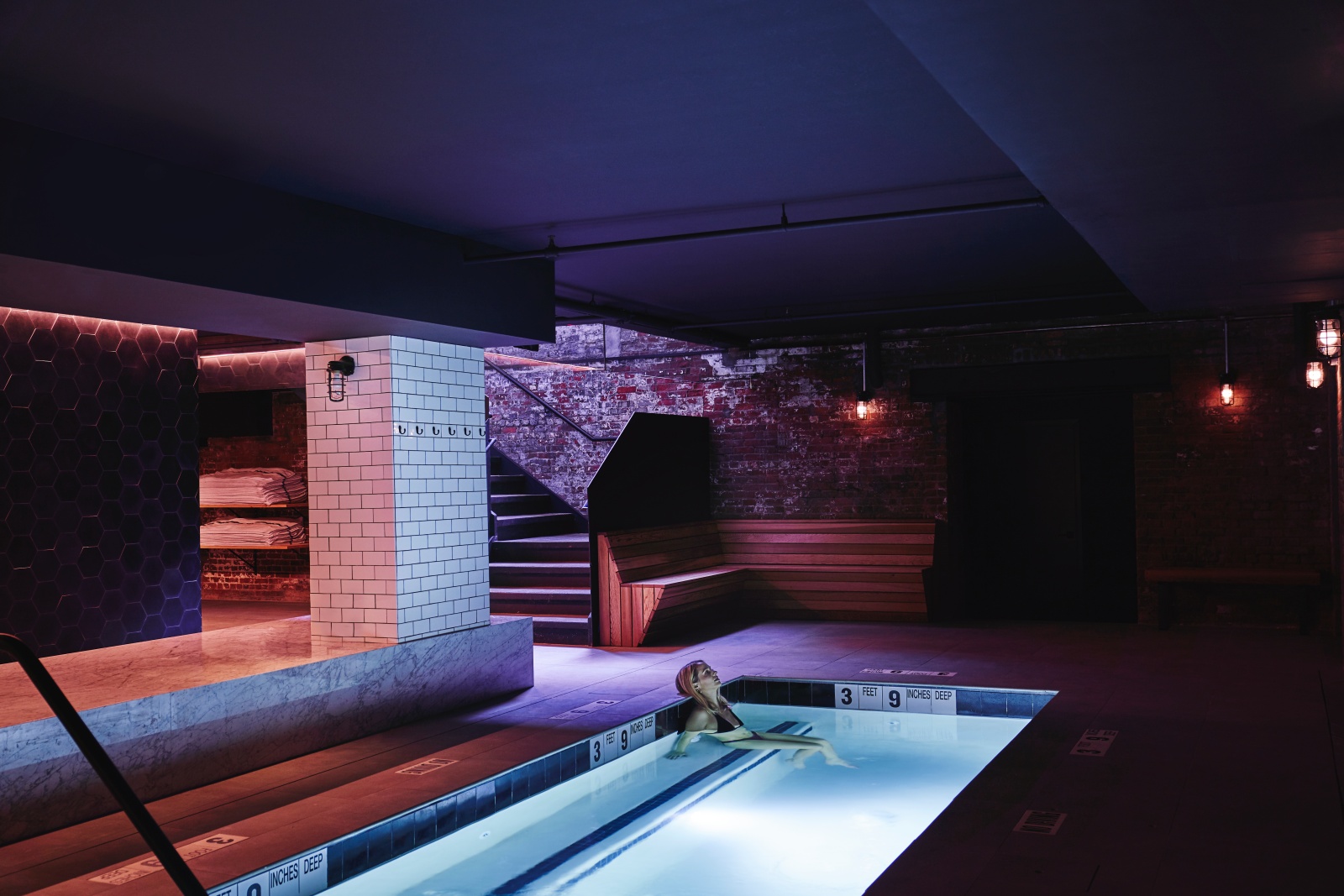 美國當代奇幻風格羅馬浴場 Williamsburg Bathhouse-4