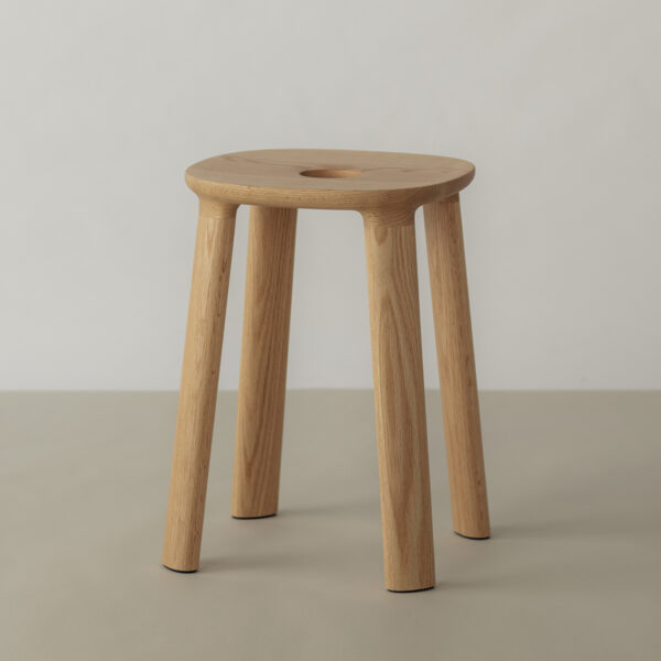 E01 Stool