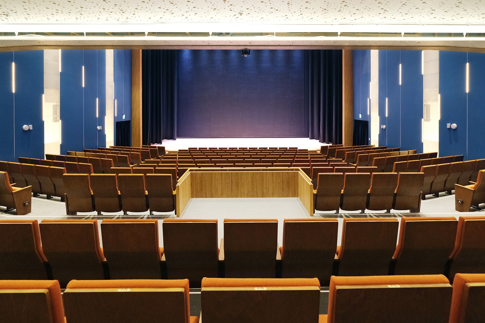 室內設計 ｜ 承古啟新：公共演藝廳再生設計 ｜ 張志成建築師事務所 DECO TV 室內設計平台 2