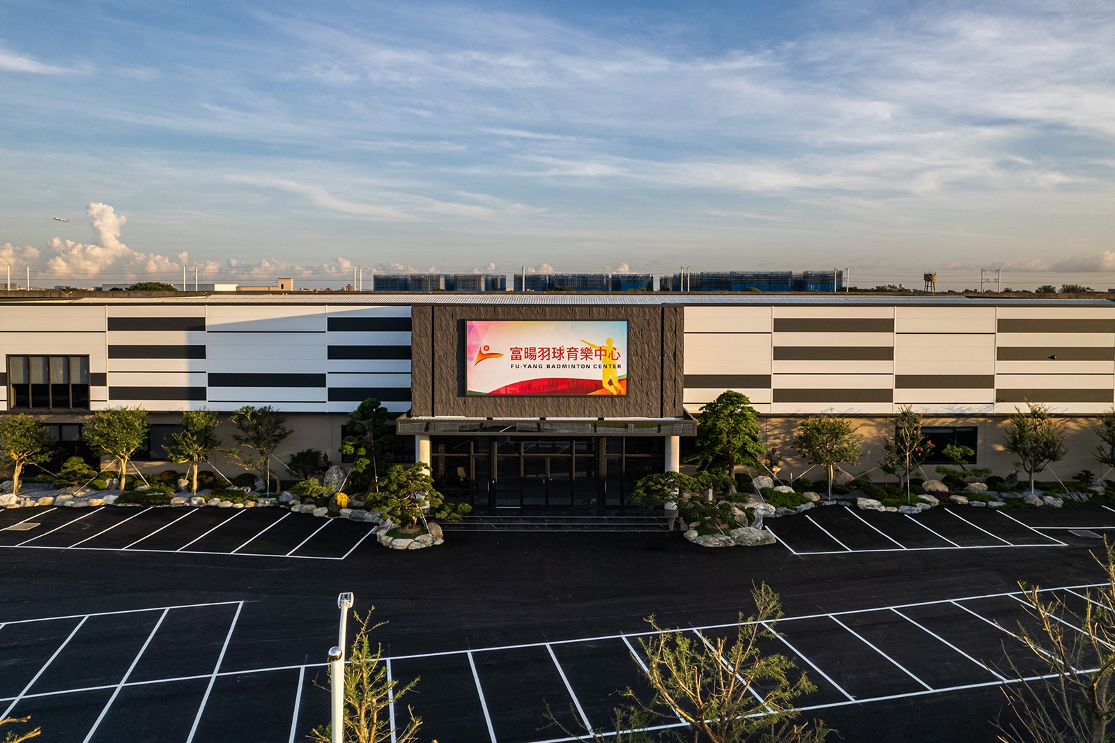 商空設計 | 翩翔羽境 | 圓慕空間設計 DECO TV 室內設計平台