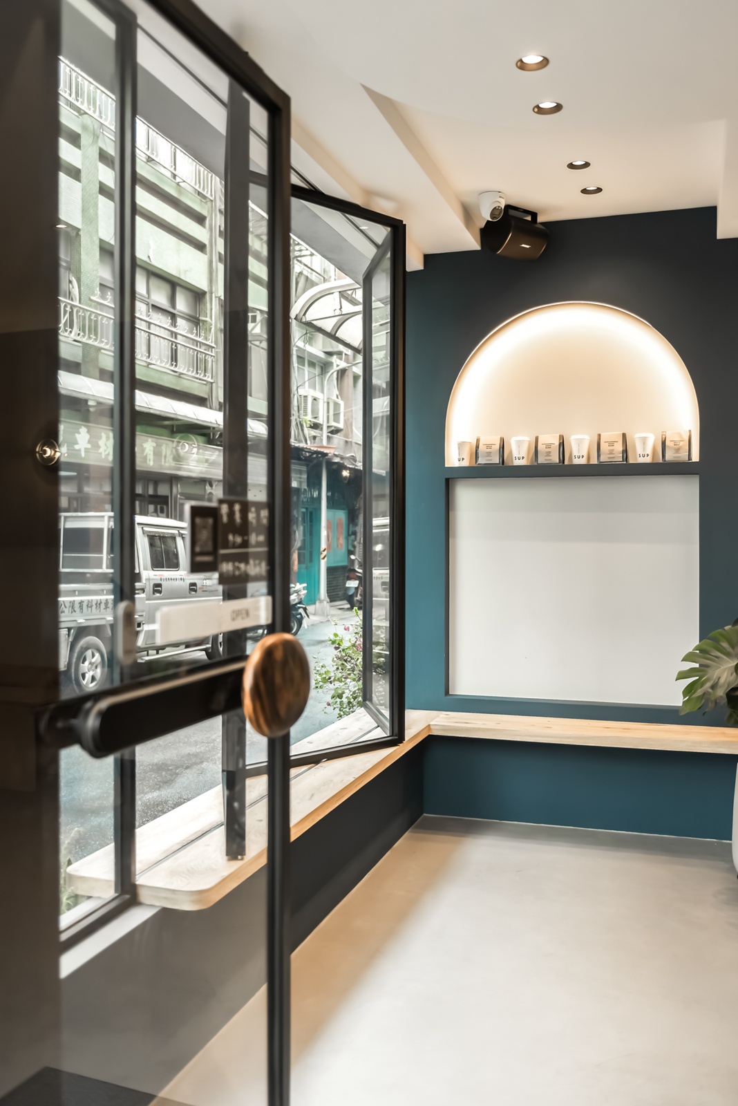 MUSE Design | Supranormal Bakery Cafe | 山角設計 DECOTV 室內設計網路平台03