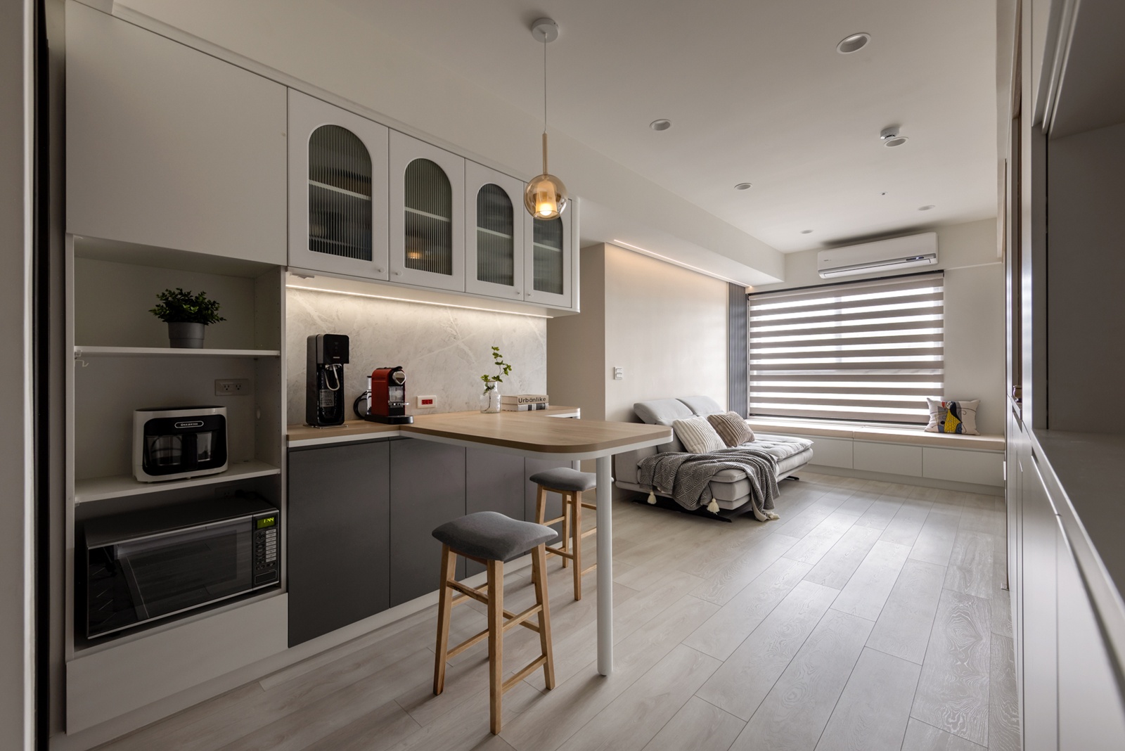 退休慢步調x職場快節奏交織 溫馨19坪共居宅 ｜優渥設計