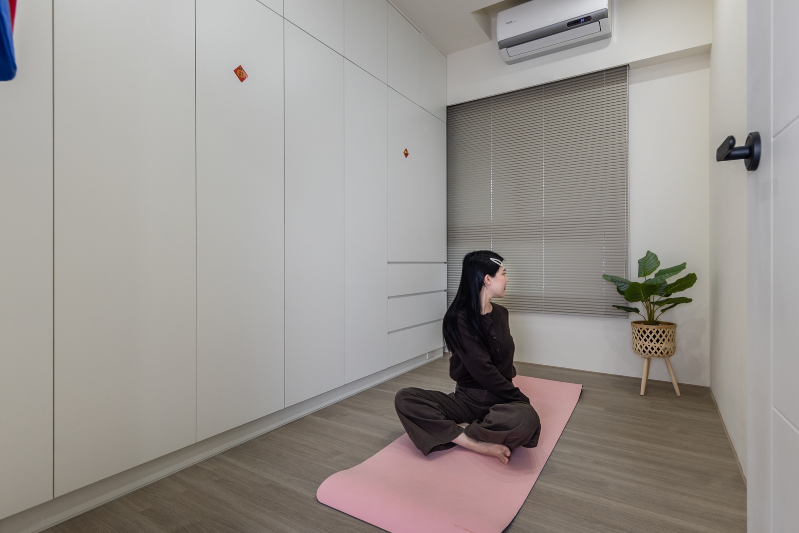 21坪奶茶系簡約宅，為快節奏電商夫妻注入純淨慢日常｜ 歐德傢俱 DECOTV 室內設計13